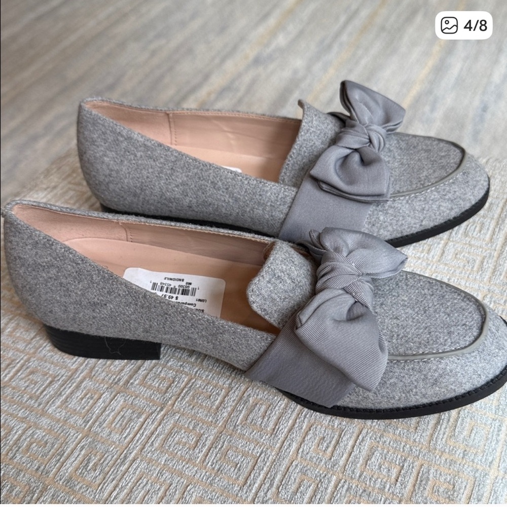 NWT Bandolio Gray Flannel With Bow Flats Size 7.5 M